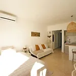 Santa Clara Cozy Sea View Apartmán *